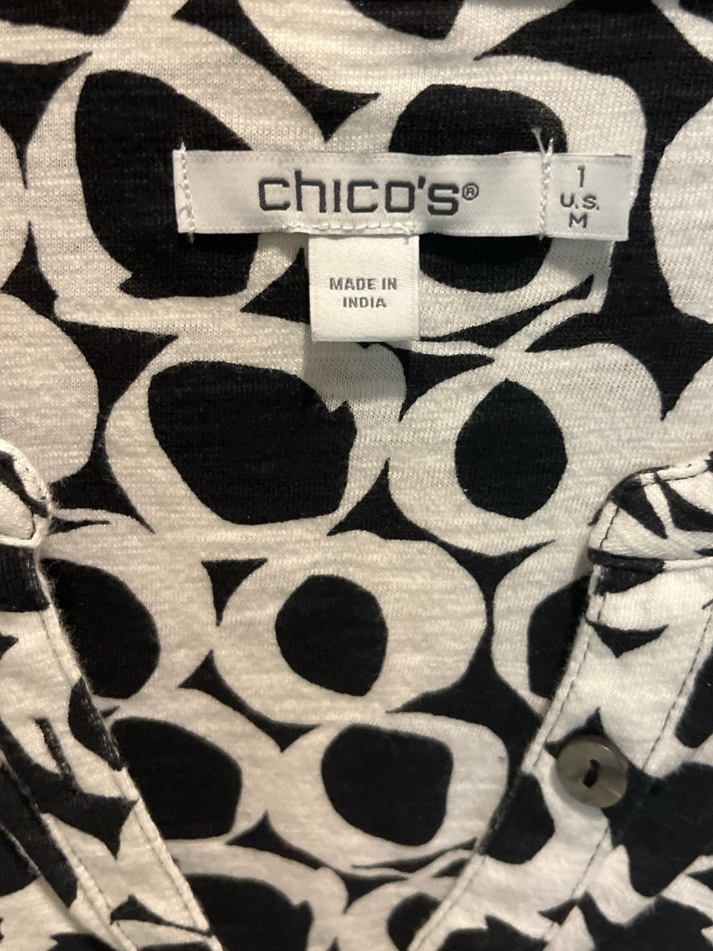 55. WOMENS CHICO’S 1/M DETAIL TOP - Picture 5 of 7